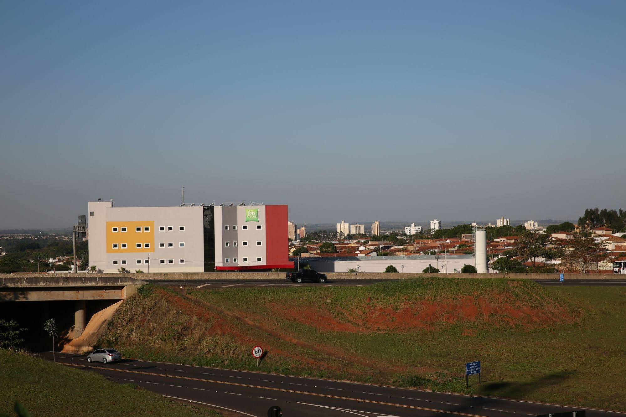 מלון Ibis Styles ביריגווי מראה חיצוני תמונה